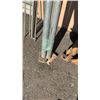 Image 8 : 2 PIPE BENDERS WITH THREADED RODS AND 2 LOAD BARS