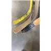 Image 2 : 6 HOCKEY STICKS