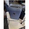 Image 2 : INSIGNIA PAPER SHREDDER WITH BLACKSTONE PERSONAL FAN BOTH WORKING