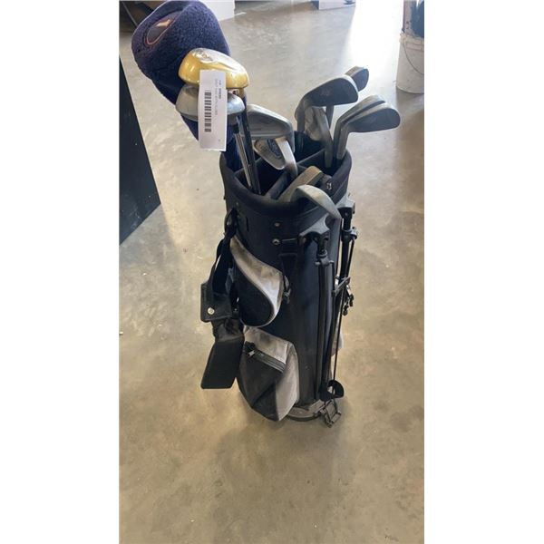 GOLF BAG WITH CLUBS