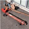 Image 2 : MOUNTED WINCH WITH HYDRAULIC PISTON AND 1 TON CLAMP