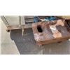 Image 2 : IRON STOVE