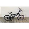 Image 1 : BLACK BMX BIKE
