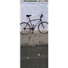 Image 2 : BLACK PATHFINDER BIKE AND BLUE VELO SPORT BIKE