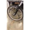 Image 2 : SILVER FULL SUSPENSION BIKE