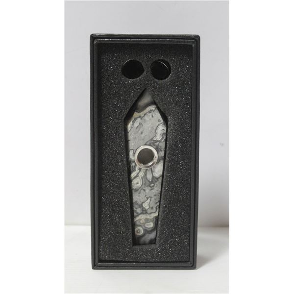 NEW STONE PIPE W/ SCREENS; PICASSO STONE