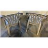 Image 2 : LOT OF TWO LAWN CHAIRS