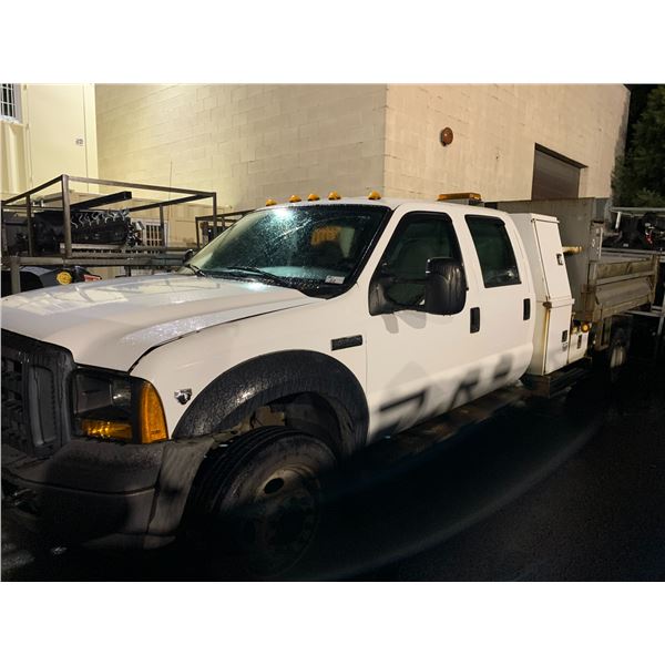 2006 FORD F550 2-TON CREWCAB DUMP TRUCK, WHITE, VIN 1FDAW56Y46EC33366