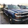 Image 2 : 2018 CHEVROLET SILVERADO, 4DR CREWCAB, BLUE, VIN 3GCPCNEH4JG370284