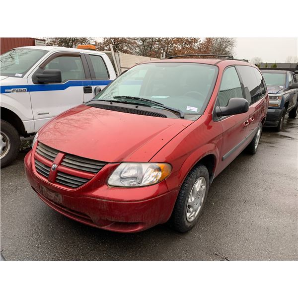 2006 DODGE GRAND CARAVAN, MINI VAN, RED, VIN 1D4GP24RX6B651621