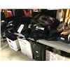Image 2 : LOT OF ASSORTED MEN'S CLOTHING INCLUDING JACKETS, PANTS AND SHOES