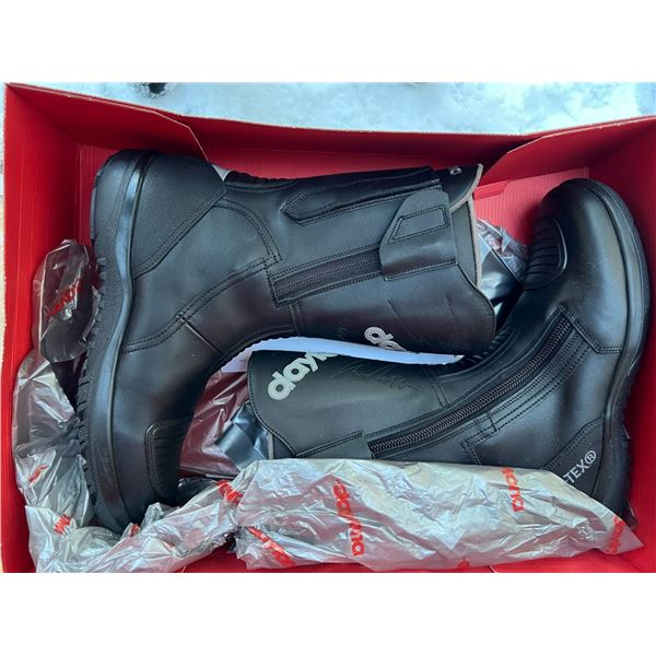 *NANOOSE* DAYTONA MOTORCYCLE BOOTS. NEW. ROAD STAR GTX SIZE 11 (44 EURO).
