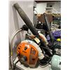 Image 1 : 2 STIHL BR600 BACK MOUNTED GAS LEAF BLOWERS
