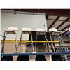 Image 2 : 4 WHITE FOLDING BAR HEIGHT STOOLS WITH ROUND BAR HEIGHT TABLE