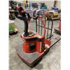 Image 3 : RAYMOND 112TM-FRE60L 24V 6000LBS CAPACITY INDUSTRIAL SINGLE PALLET ELECTRIC RIDE ON PALLET JACK