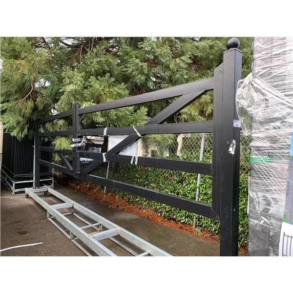 STEELMAN 20' METAL BI-PARTING FARM DRIVEWAY GATE WITH HORIZONTAL BARS ...