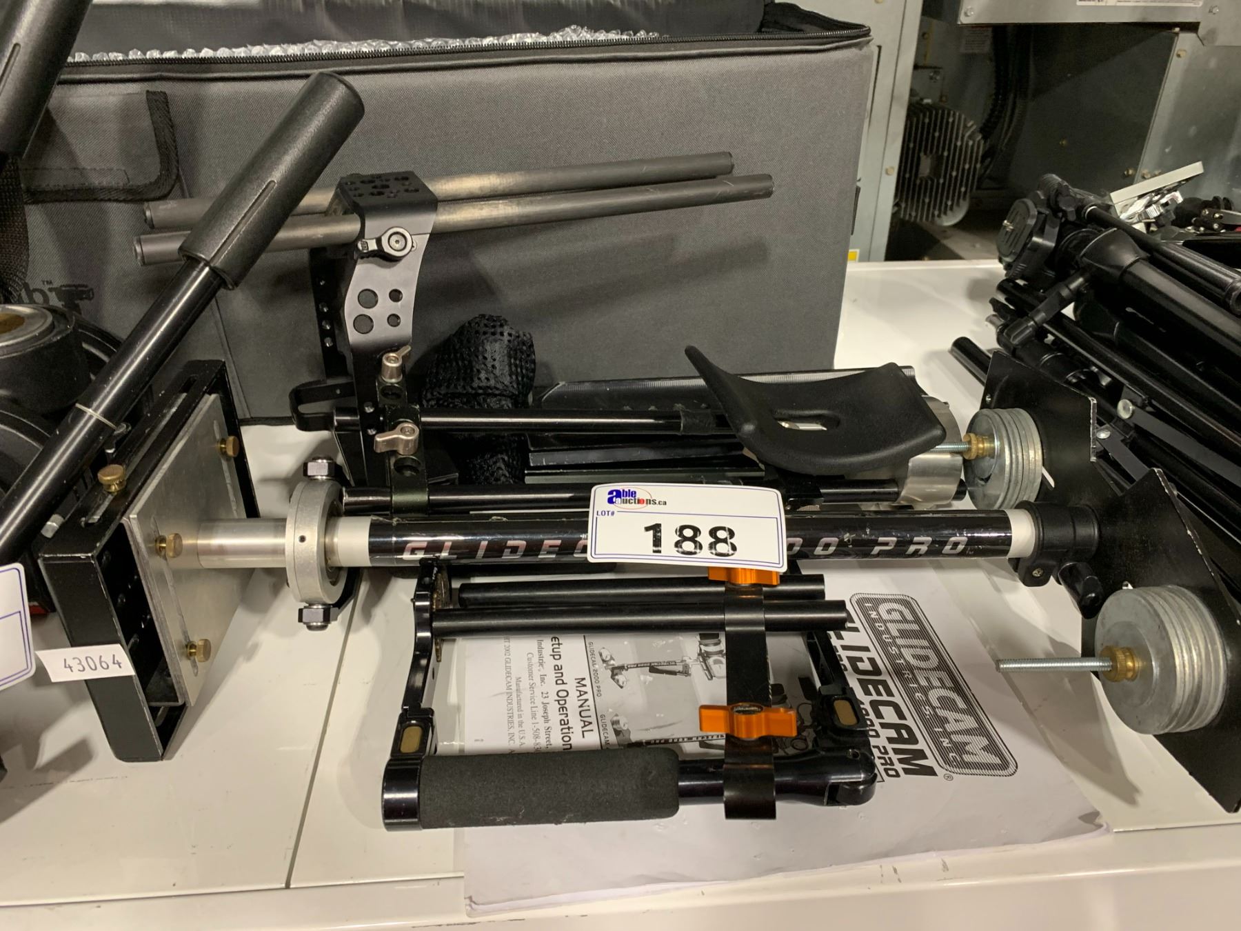 ASSORTED PROFESSIONAL CAMERA RIGS / STABILIZATION MOUNTS