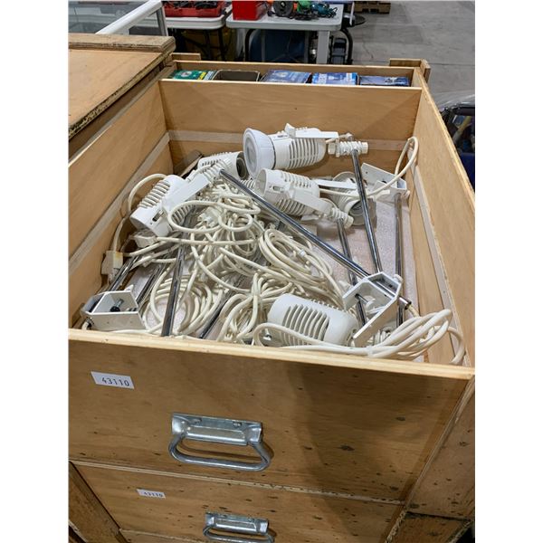 CRATE OF 8 PROFESSIONAL CLAMP ON HALOGEN FILM LIGHTING WITH BULBS