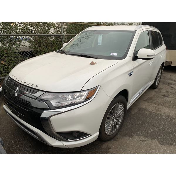 2022 MITSUBISHI OUTLANDER PHEV S-AWC, 4DR SUV, WHITE, VIN JA4J2VA71NZ616956