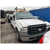 Image 2 : 2006 FORD F250 XL SUPERDUTY, WHITE, 2DR UTILITY TRUCK, GAS, VIN 1FTNF20566ED42026
