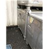 Image 2 : STAINLESS STEEL 240 GAL INDUSTRIAL LIQUID TRANSPORT CONTAINER WITH LID ( NO LOCK RING )