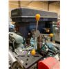 Image 2 : MASTERCRAFT 55-5917-0 INDUSTRIAL ELECTRIC TABLE TOP DRILL PRESS