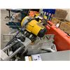 Image 2 : DEWALT DW718 12" DUAL-BEVEL HINGE SLIDE ELECTRIC COMPOUND MITER SAW