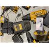 Image 3 : 2 DEWALT 20V CORDLESS DRILLS, 3 DEWALT 20V CORDLESS IMPACT DRIVERS, 6 BATTERIES & 2 CHARGERS