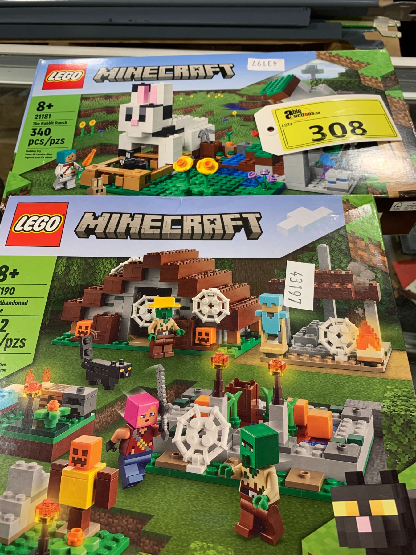 2 BOXES OF LEGO MINECRAFT GAME ( THE RABBIT RANCH-21181 + THE ABANDONED ...