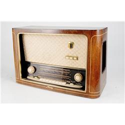 Early 1960's Metz Faux Wood Cabinet Stereo Radio 
