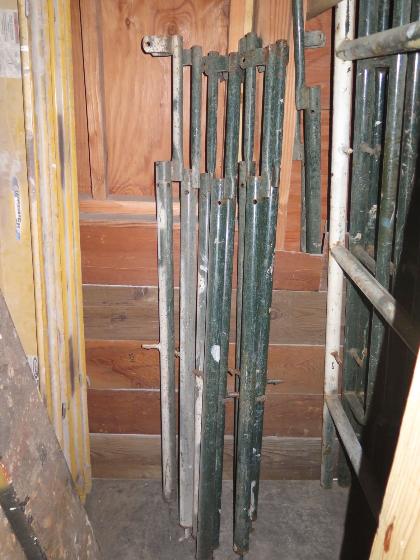 Multiple Large Scaffolding Sections, Misc Pieces & Threaded Rod Bases