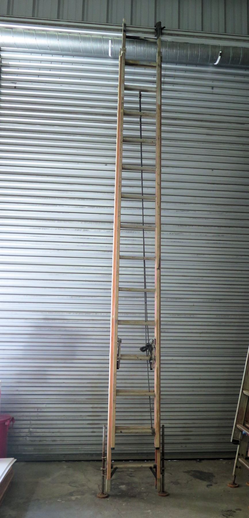 Ladders Aluminum Extension Ladder