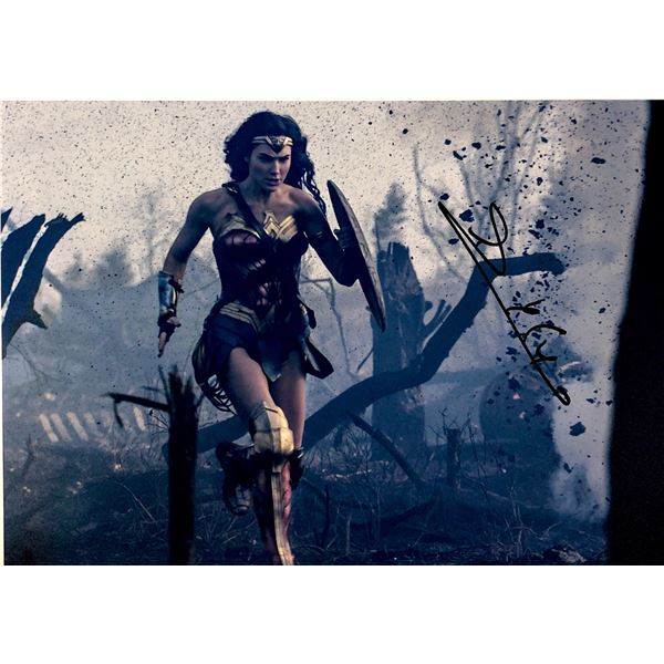 Wonder Woman Gal Gadot Photo Autographed Signed