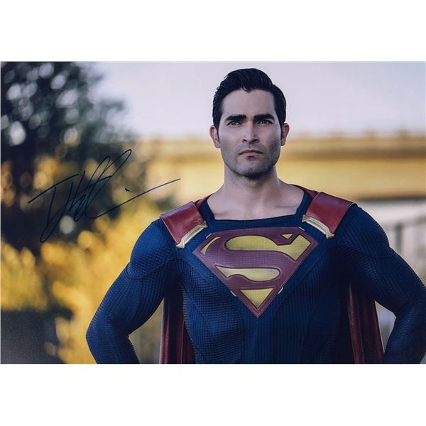 Supergirl Tyler Hoechlin Photo Autographed Signed