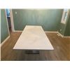 Image 3 : Table
