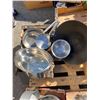 Image 1 : Roaster and pans