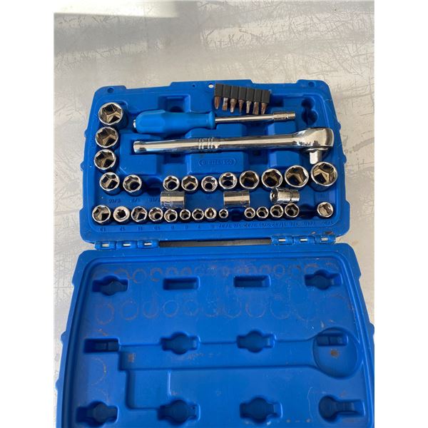 Socket set