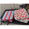 Image 1 : 8 chair cushions