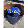 Image 2 : 2 helmets