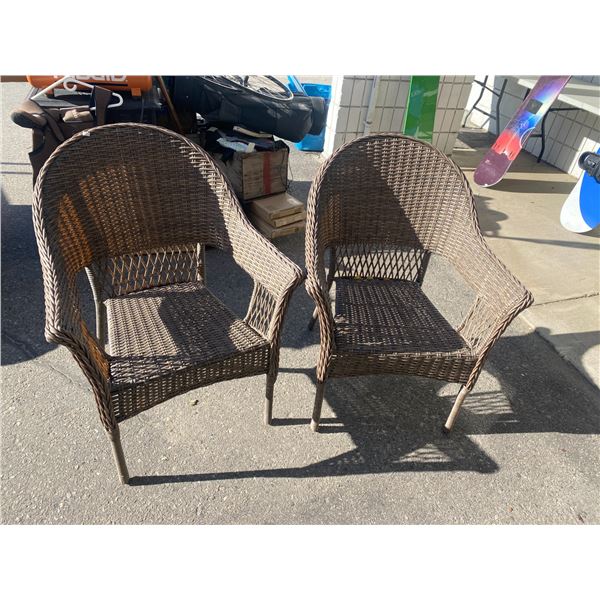 2 patio chairs