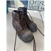 Image 1 : Boots size 8.5