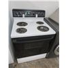Image 1 : GE Electric 4-Burner Range