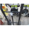Image 2 : Black Rubber Tire Hand Truck