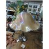Image 1 : Glass Ruffled Edge Table Lamp