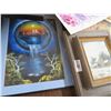 Image 2 : Table Lot Assorted Size Art