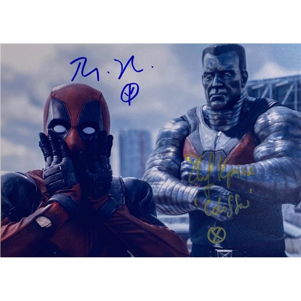 Autograph Signed Deadpool Photo
