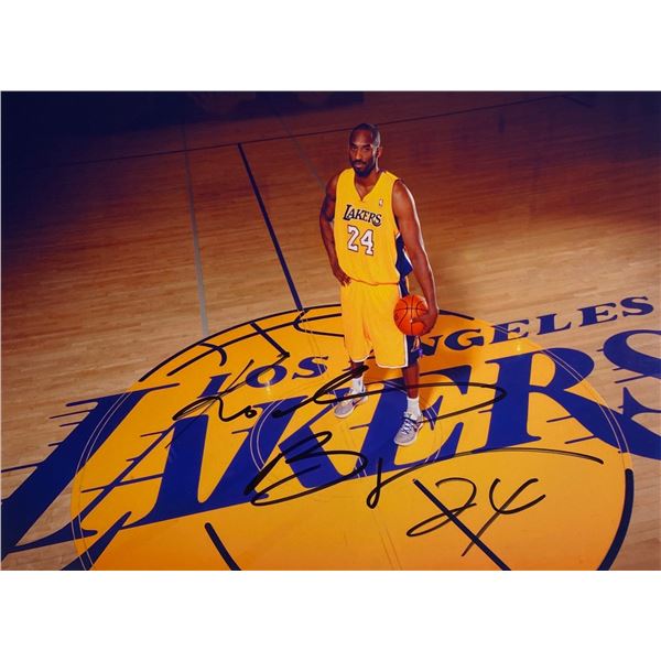 Autograph Signed Kobe Bryant Photo