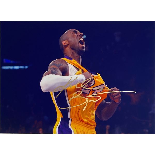 Autograph Signed Kobe Bryant Photo