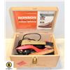 Image 1 : VINTAGE RON SON SHOE KIT-WORKS