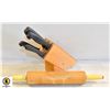 Image 1 : KNIFE SET AND BLOCK WITH ROLLING PIN